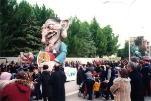 Una vecchia edizione del carnevale ortese