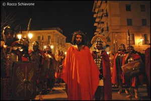 La Passio Christi per le vie di Cerignola (foto di Rocco Schiavone)