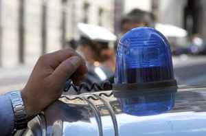 Un lampeggiante di colore blu