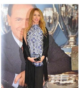 Ania Goledzinowska alla Festa del Milan di Berlusconi (foto da Novella 2000)