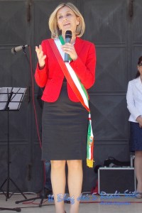 Il sindaco Iaia Calvio alla Festa della Repubblica. foto di Antonio Palieri