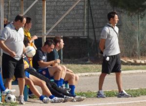 Mr. Angelo D'Aniello sulla panchina della Reali Siti, foto di Luca Caporale