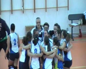 La gioia a fine partita delle ragazze della Sporting Ballatore