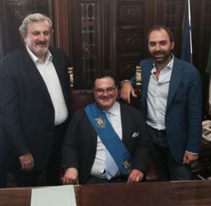 Il neo presidente Francesco Miglio con il segretario provinciale PD Raffaele Piemontese e il segretario regionale PD Michele Emiliano, foto da Twitter di PDCapitanata_files