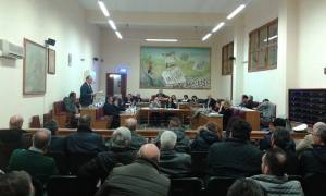 La sala consiliare durante un intervento del consigliere Ballatore