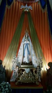 La statua della Madonna di Lourdes