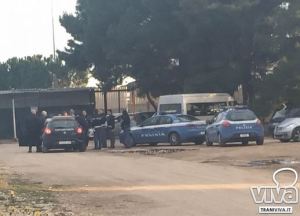 L'intervento a fine gara delle forze dell'ordine, foto da Traniviva