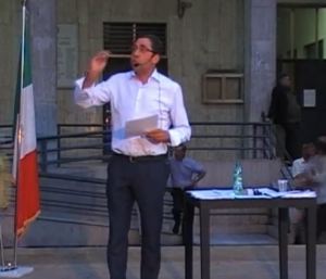 Un comizio di Lorenzo Annese