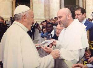 L'incontro tra Fratel Costantino de Bellis e Papa Francesco