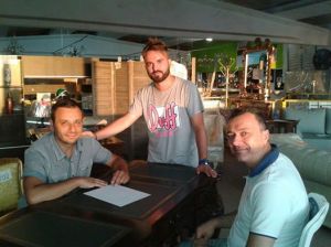 Alfredo Bertozzi con il responsabile Michele Rossetti e con il dirigente Lello Giannuorio