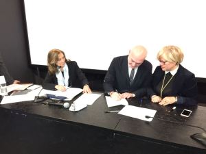 L'assessore Antonio Attino a Bari con l'assessore Loredana Capone