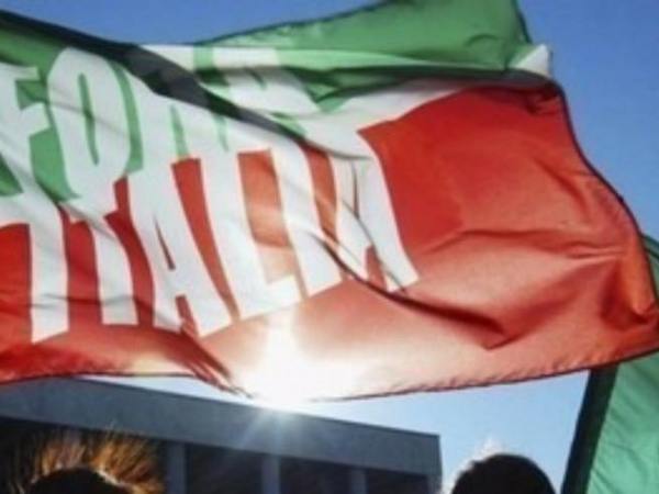 Forza Italia Foggia: “Sulla piscina di Piazza De Gasperi e’ caos amministrativo. La Giunta Episcopo commissariata dal TAR e scaricata dai suoi&nbsp;tecnici”